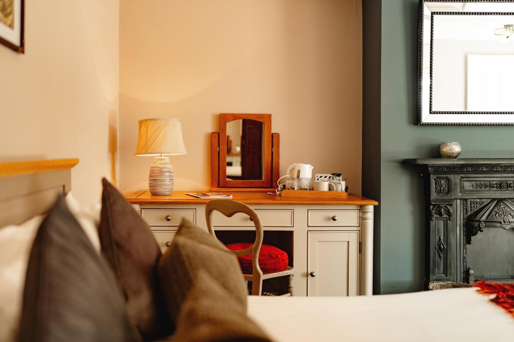 Wheatacre White Lion Hotel Burgh Saint Peter Екстериор снимка