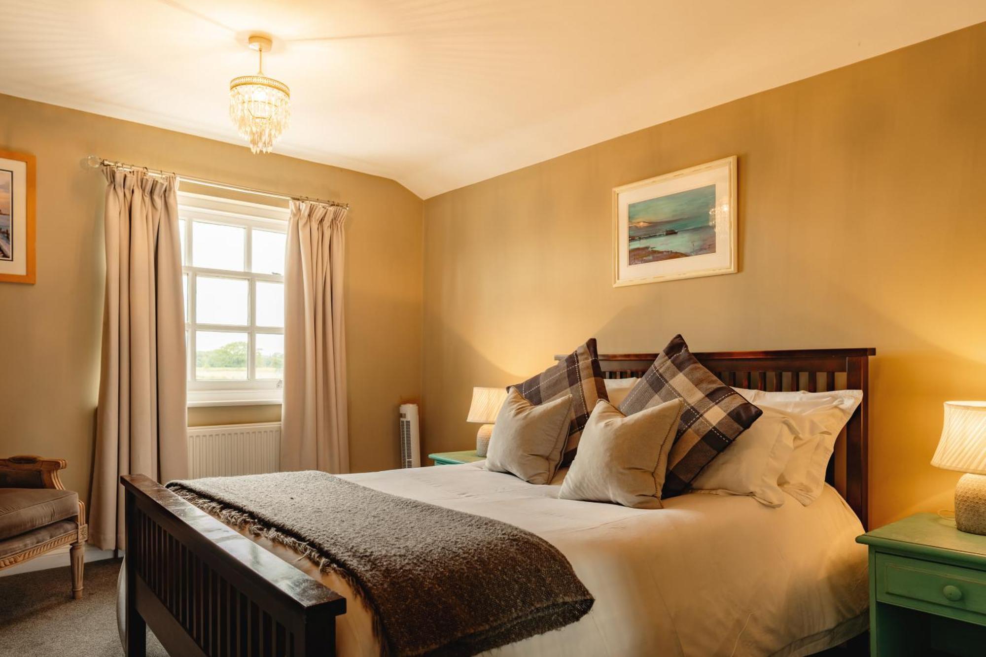 Wheatacre White Lion Hotel Burgh Saint Peter Стая снимка