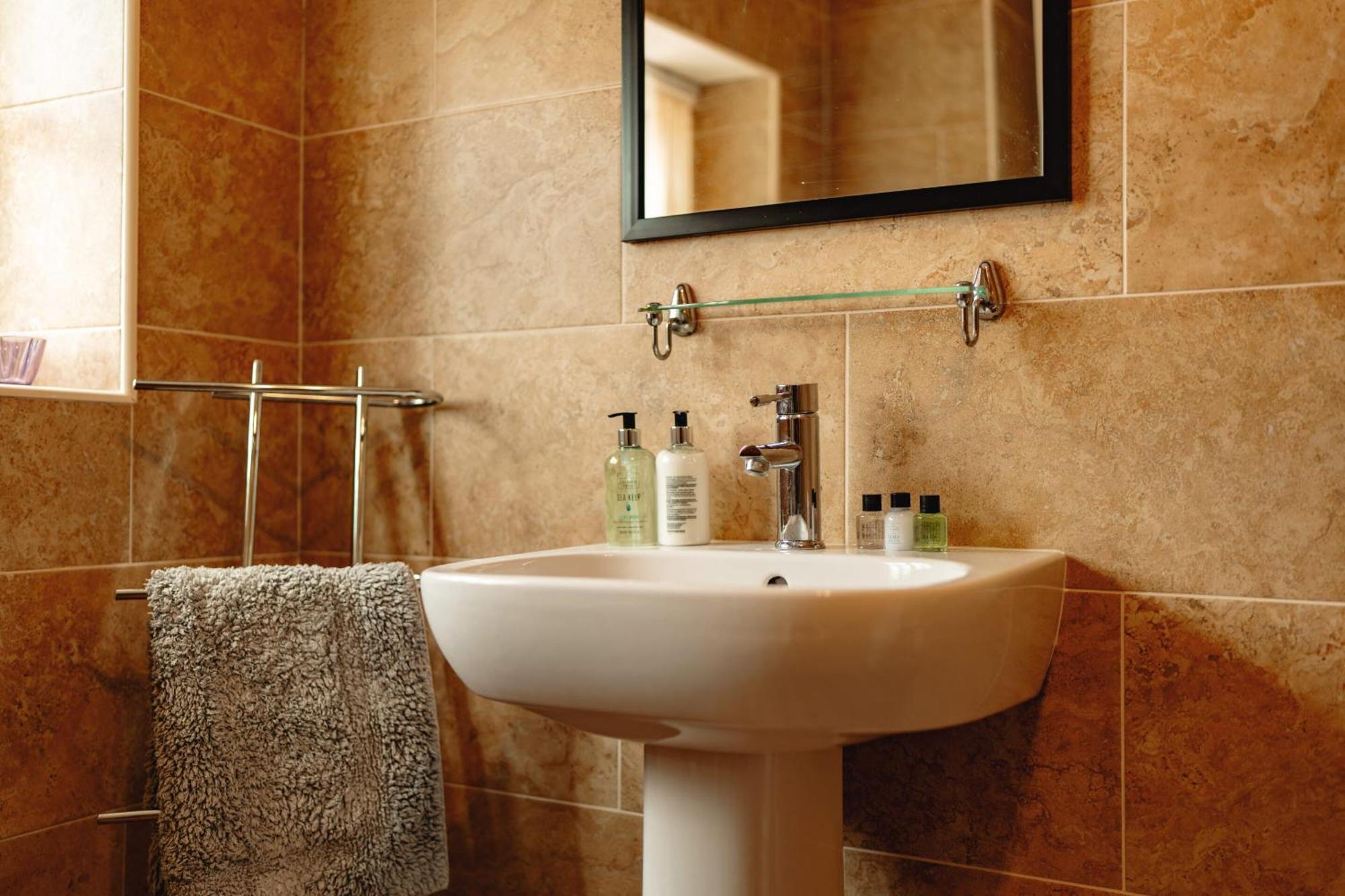 Wheatacre White Lion Hotel Burgh Saint Peter Стая снимка