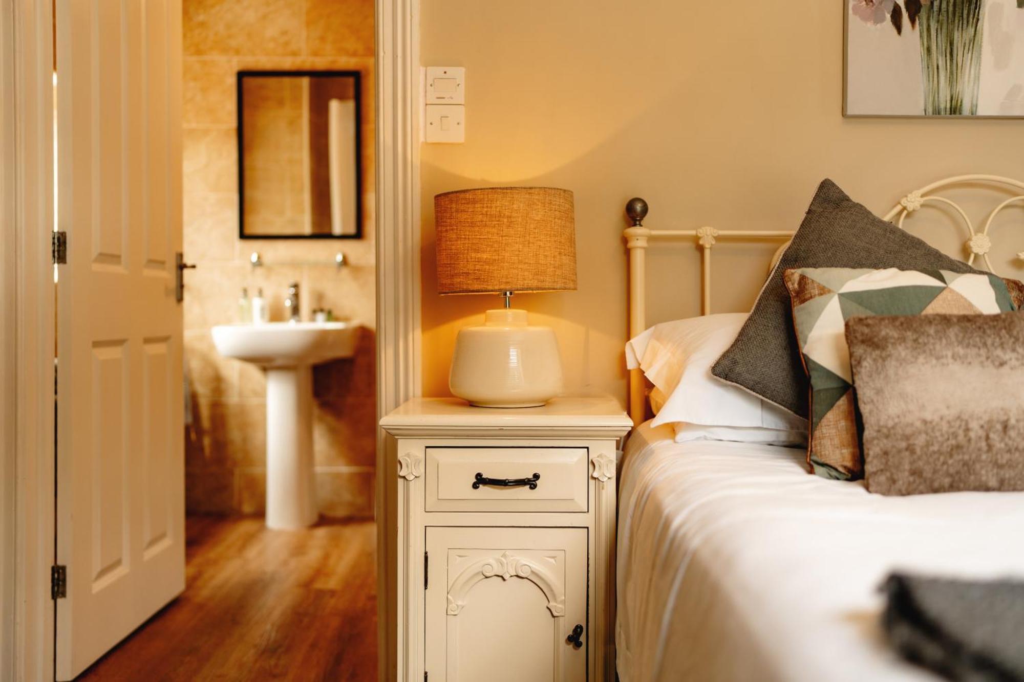 Wheatacre White Lion Hotel Burgh Saint Peter Стая снимка